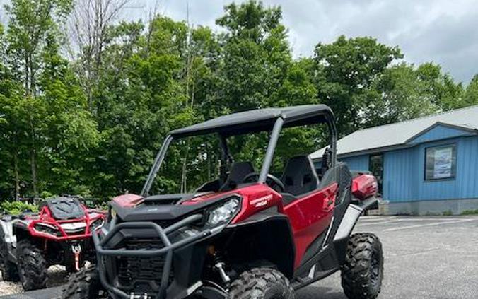 2024 Can-Am Commander XT 1000R Red / Black