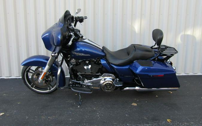 2017 Harley-Davidson® FLHX - Street Glide®