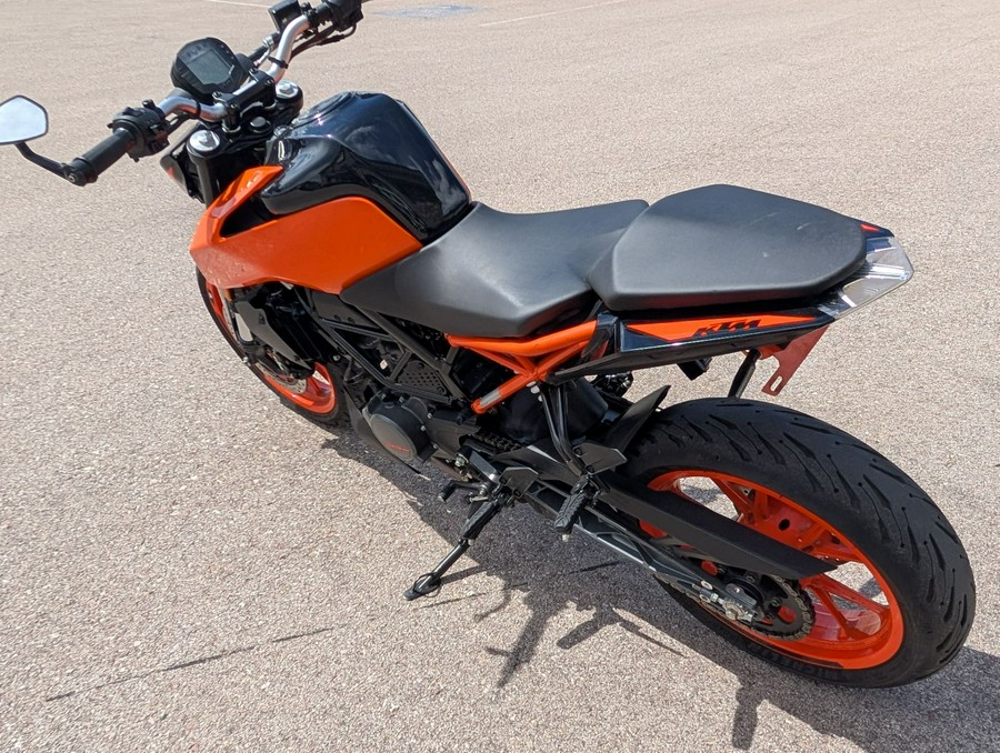 2023 KTM 200 Duke