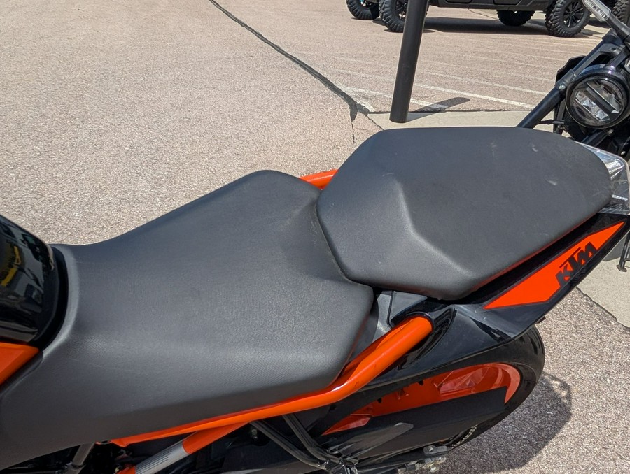 2023 KTM 200 Duke