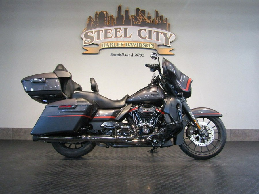 2018 Harley-Davidson® FLHXSE - CVO™ Street Glide®