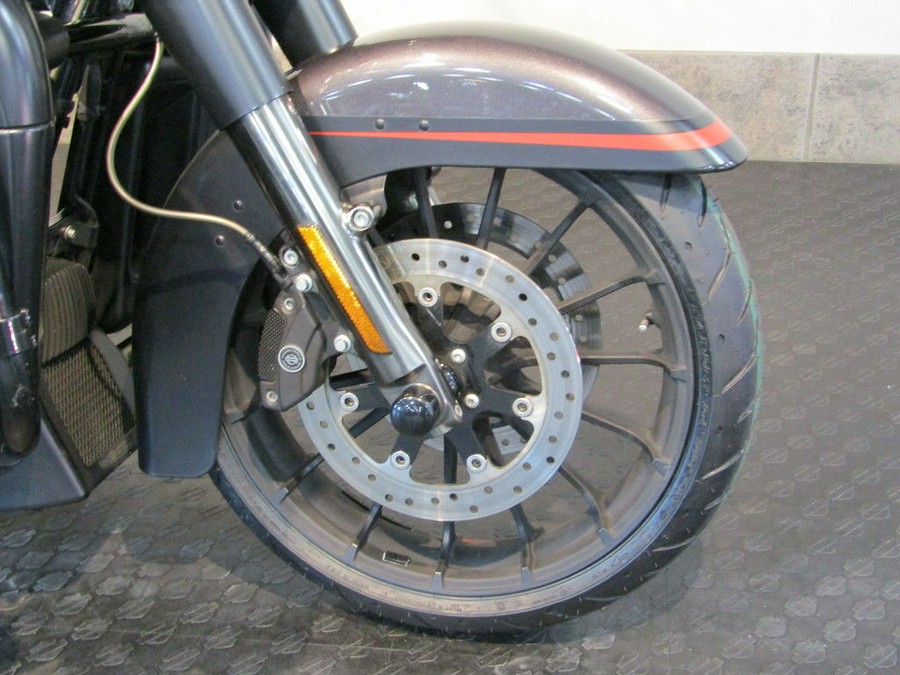 2018 Harley-Davidson® FLHXSE - CVO™ Street Glide®