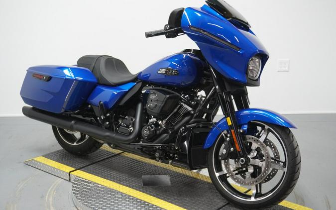 2024 Harley-Davidson® Street Glide® Blue Burst - Black Finish