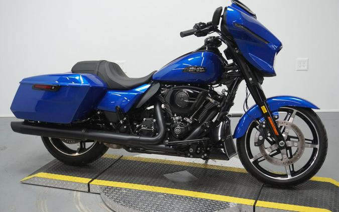 2024 Harley-Davidson® Street Glide® Blue Burst - Black Finish