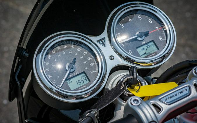 2022 Triumph Speed Twin Red Hopper