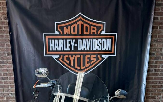 2018 Harley-Davidson Heritage Classic 114