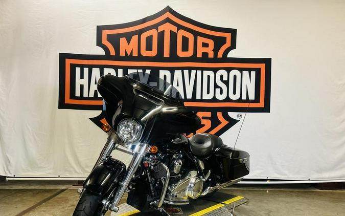 2022 Harley-Davidson® FLHX - Street Glide®