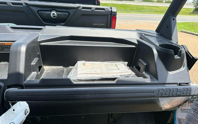 2025 Can-Am Defender HD9