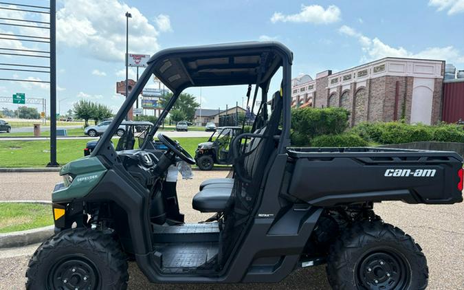 2025 Can-Am Defender HD9
