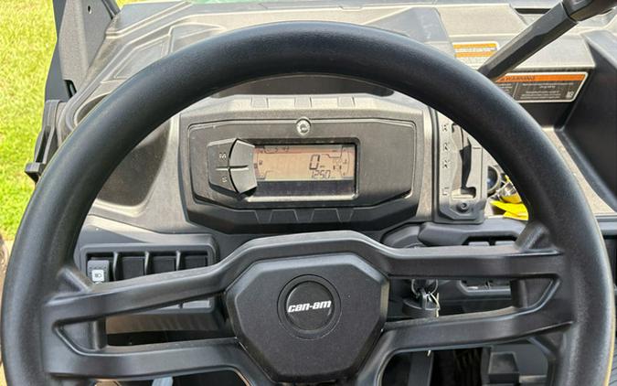 2025 Can-Am Defender HD9