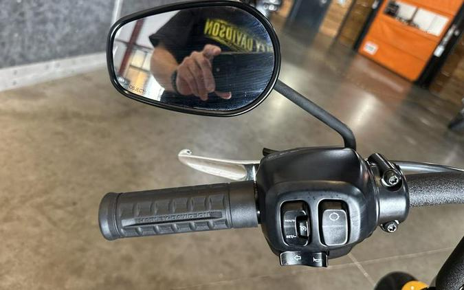 2025 Harley-Davidson® FXBB - Street Bob®