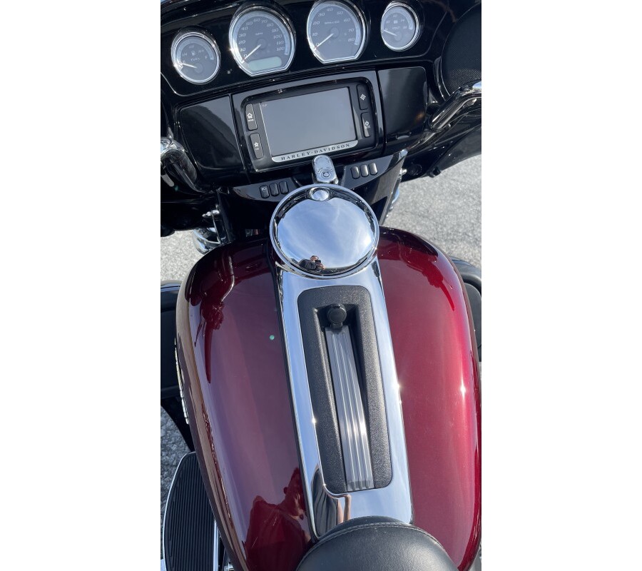 2014 Harley-Davidson Electra Glide Ultra Limited Two-Tone Mysterious Red Sun