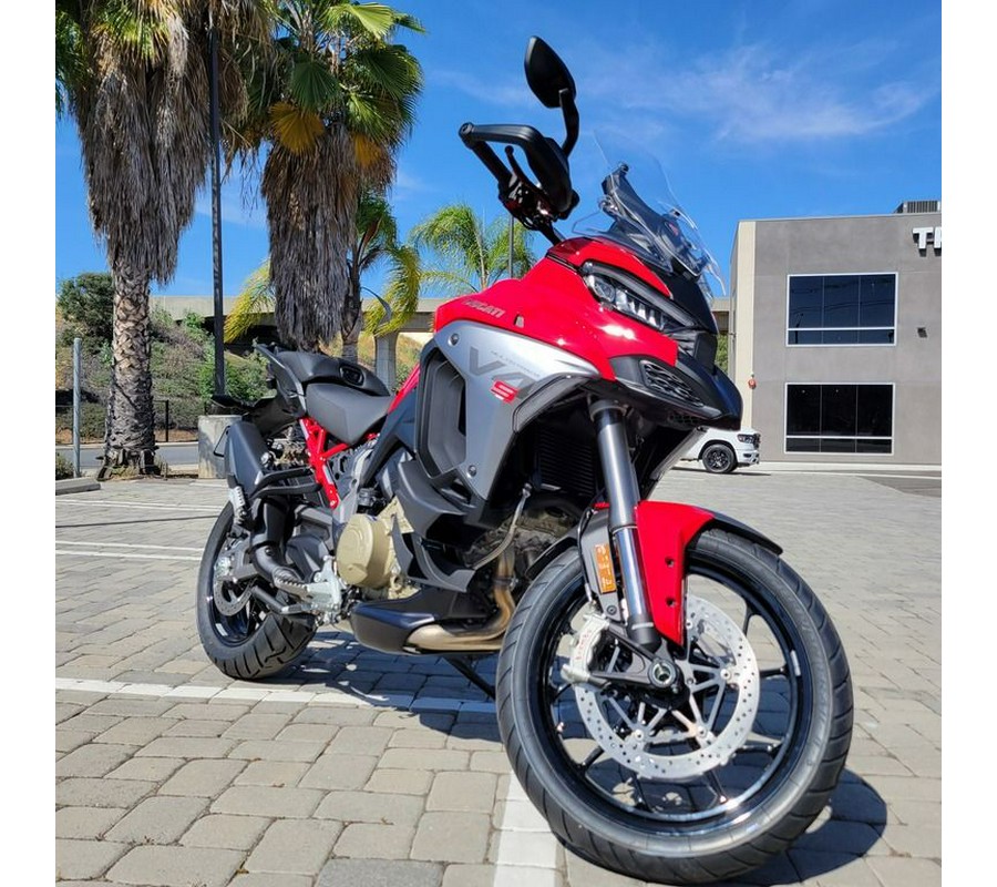 2026 Ducati Multistrada V4s Travel & Radar