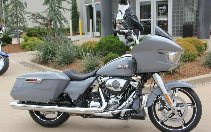 2026 Harley-Davidson Road Glide Solo Model