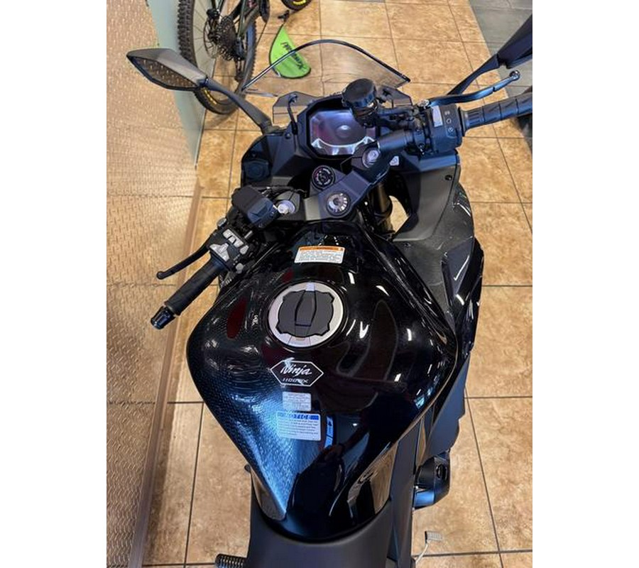2025 Kawasaki Ninja® 1100SX ABS