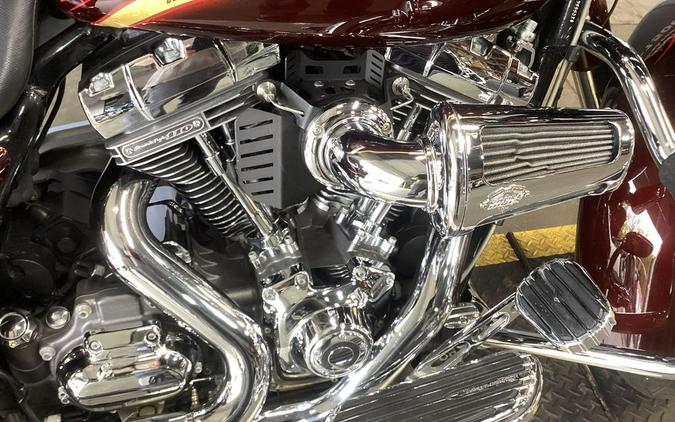 2010 Harley-Davidson® FLHXSE - CVO™ Street Glide®