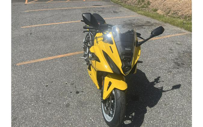 2024 Suzuki GSX 8R - Suzuki