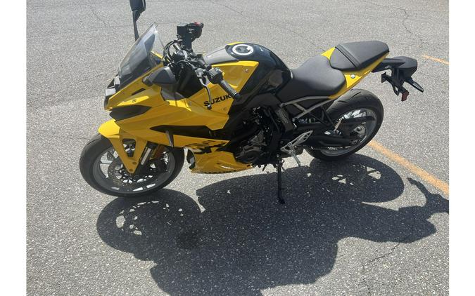 2024 Suzuki GSX 8R - Suzuki