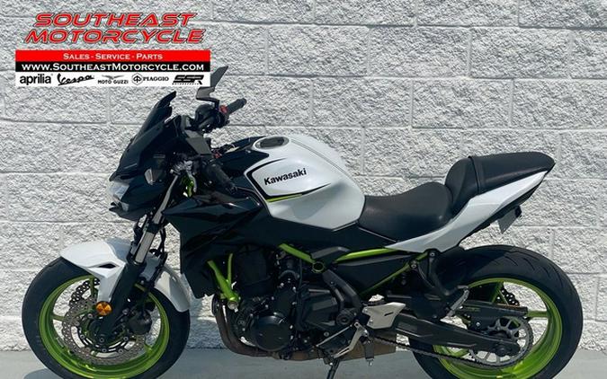 2021 Kawasaki Z650 ABS Pearl Blizzard White/Metallic Spark Black