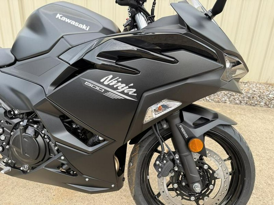 2026 Kawasaki Ninja® 500 ABS Metallic Flat Spark Black