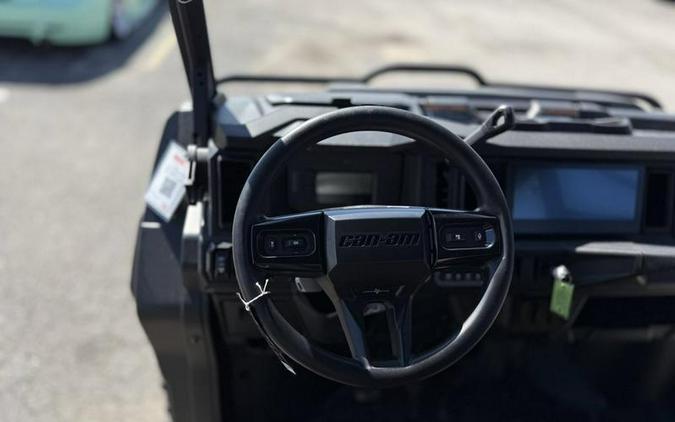 2026 Can-Am® Defender MAX LONE STAR HD11