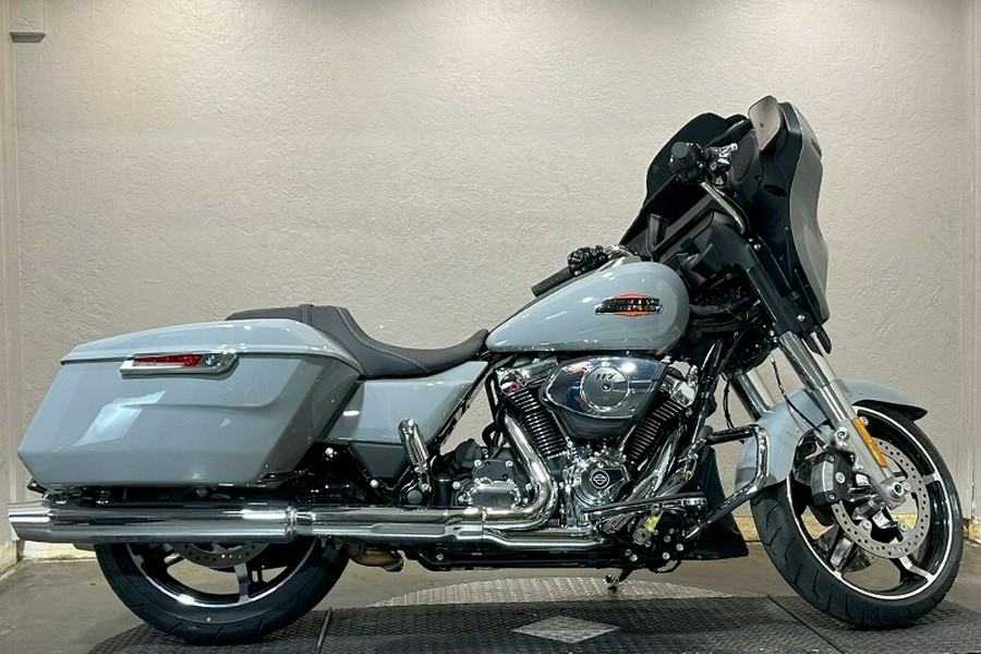 Harley-Davidson Street Glide® 2024 FLHX 84433506 BILLIARD GRAY