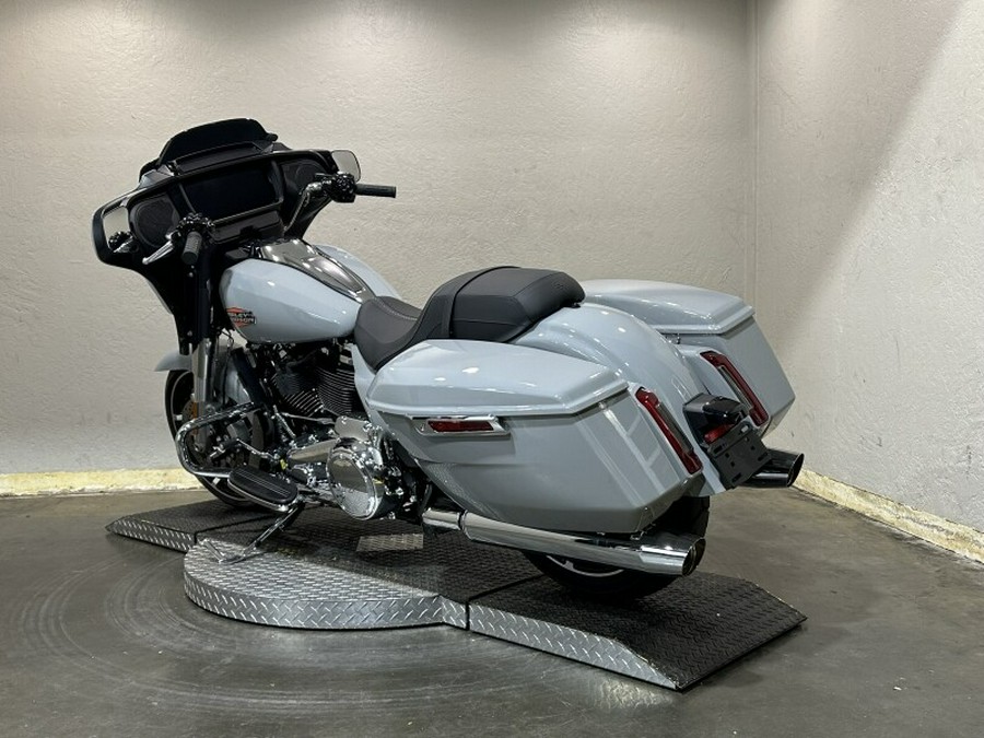 Harley-Davidson Street Glide® 2024 FLHX 84433506 BILLIARD GRAY
