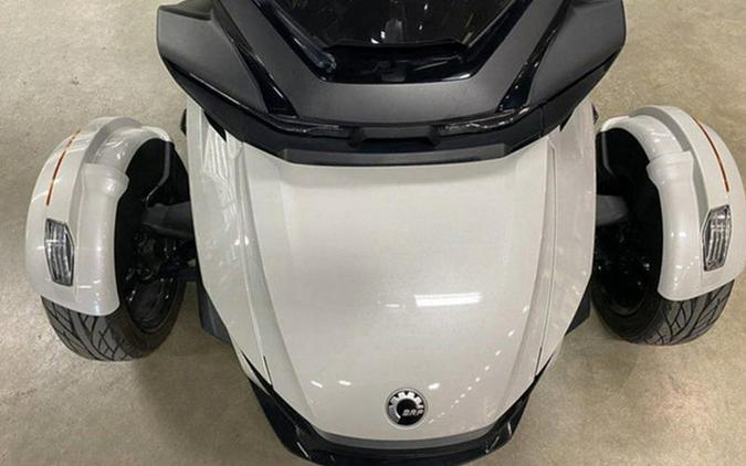 2021 Can-Am® Spyder® RT SE6