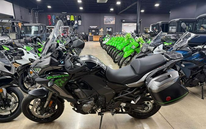 2023 Kawasaki Versys® 1000 SE LT+