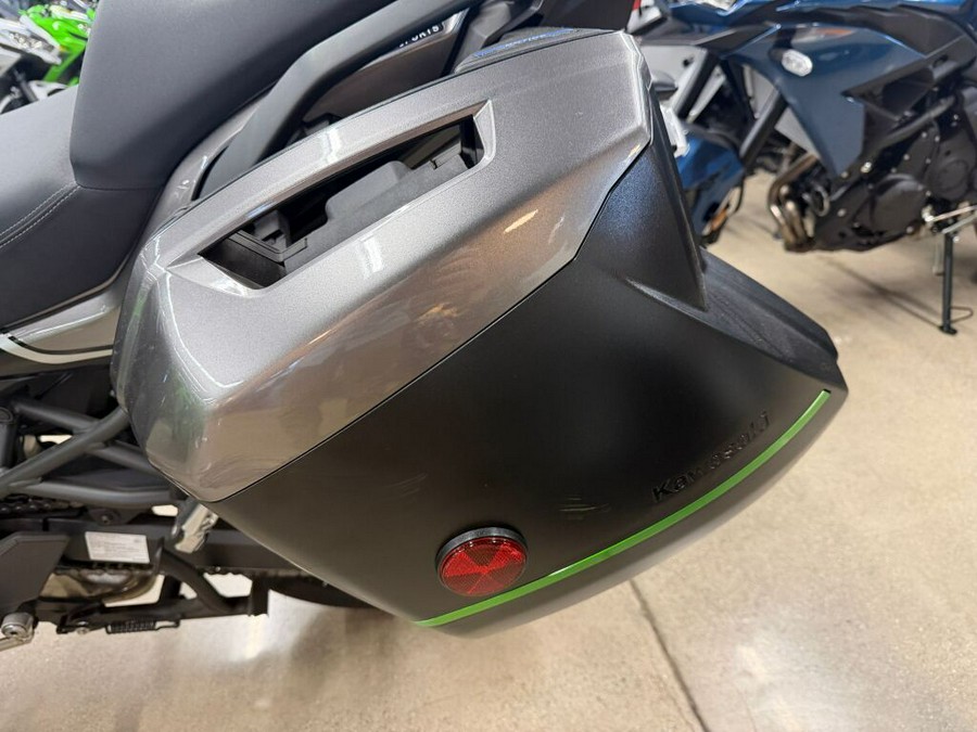 2023 Kawasaki Versys® 1000 SE LT+