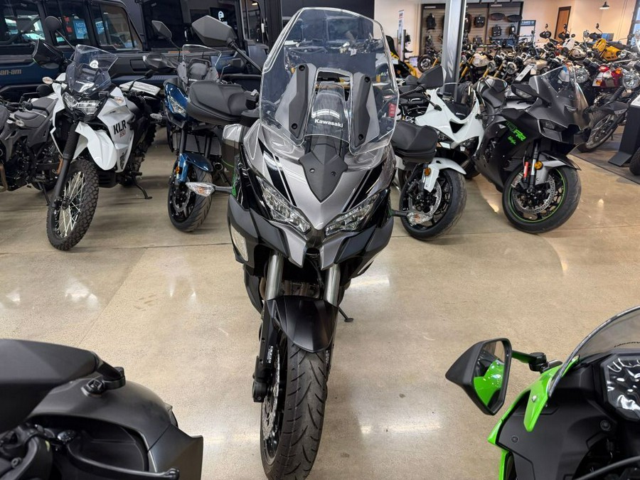 2023 Kawasaki Versys® 1000 SE LT+