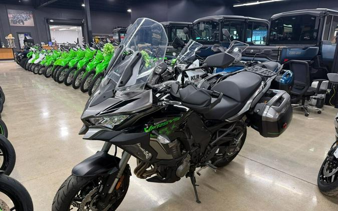 2023 Kawasaki Versys® 1000 SE LT+