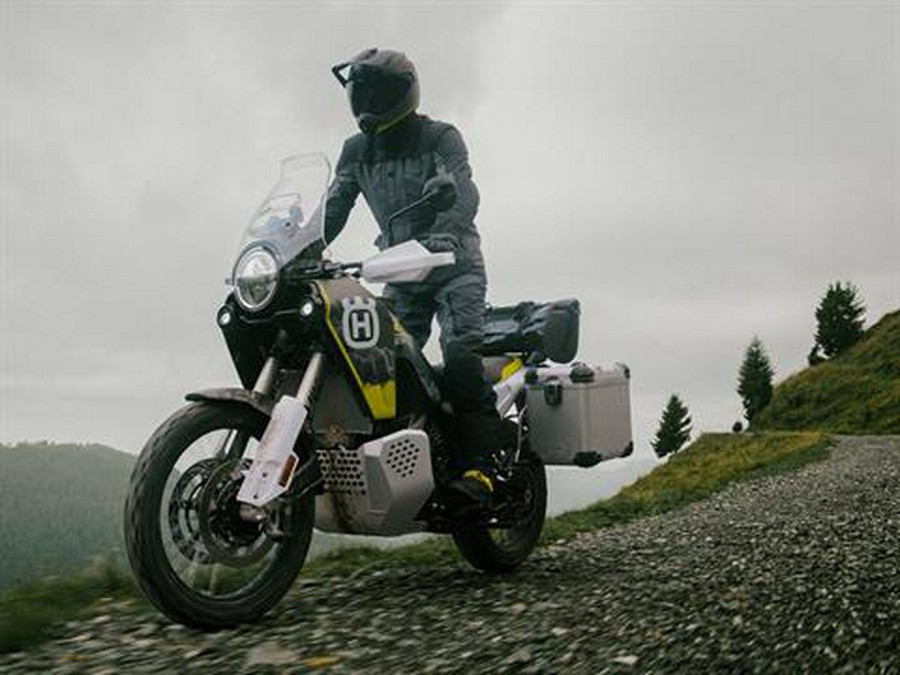 2025 Husqvarna Norden 901 Expedition