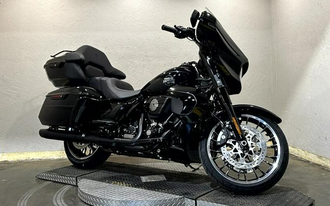 Harley-Davidson® Street Glide Limited 2026 FLHXL 84671278 VIVID BLACK