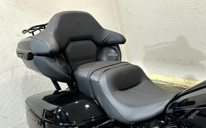 Harley-Davidson® Street Glide Limited 2026 FLHXL 84671278 VIVID BLACK