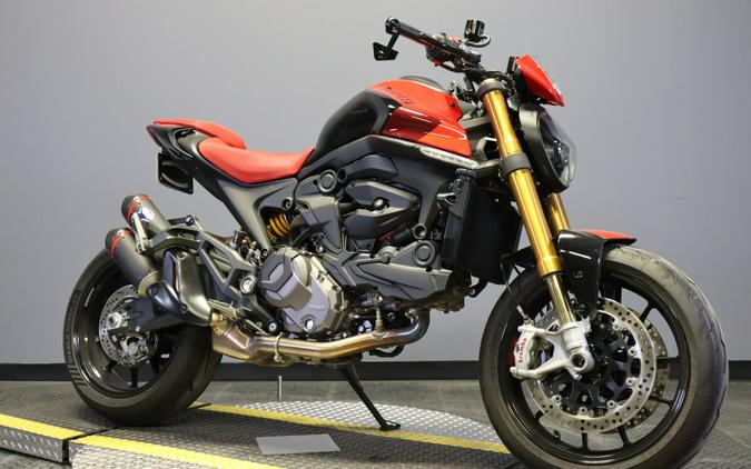 2023 Ducati M937+