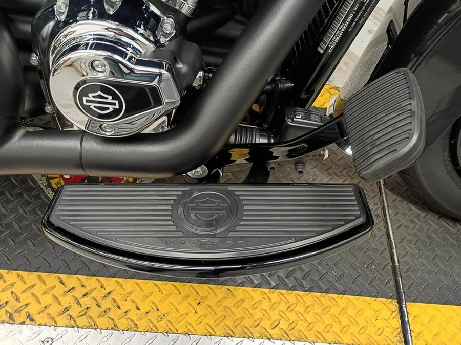 2026 Harley-Davidson® FLHC - Heritage Classic