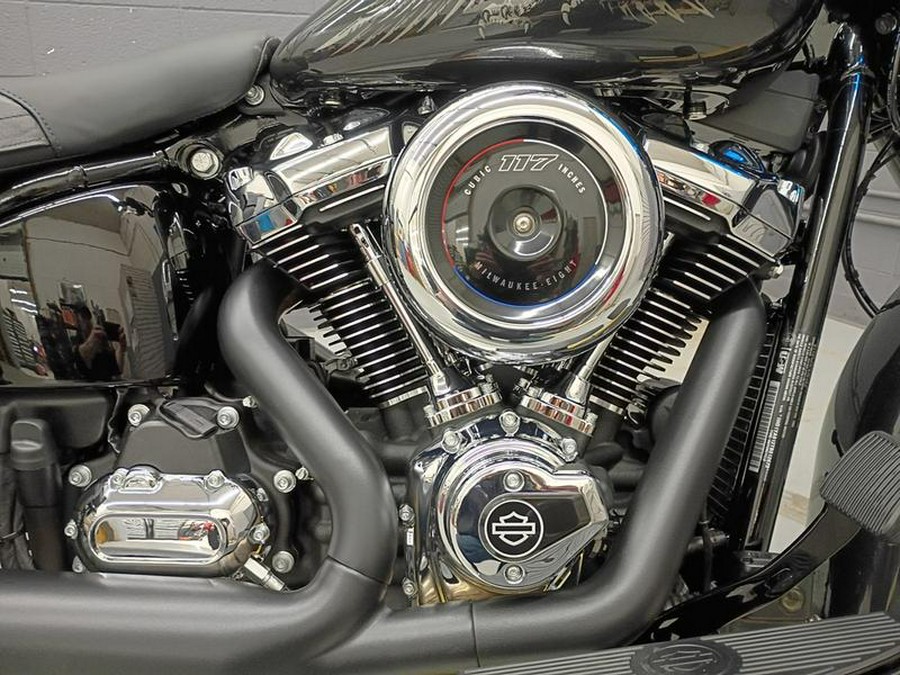 2026 Harley-Davidson® FLHC - Heritage Classic