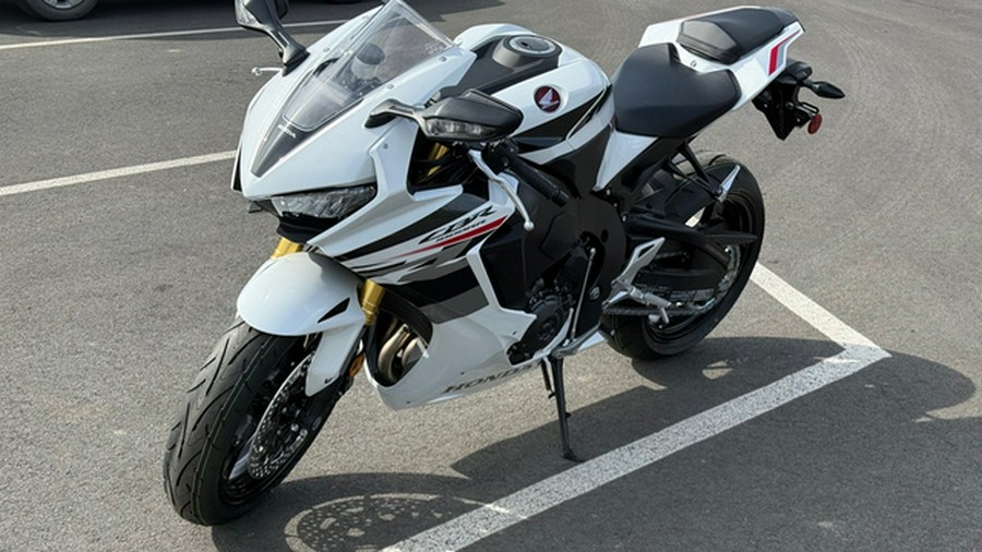 2026 Honda CBR1000RR Base