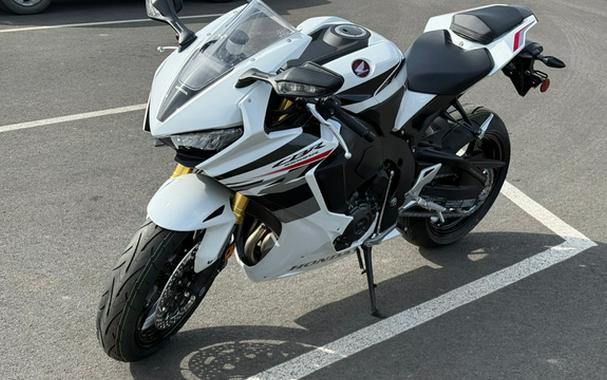 2026 Honda CBR1000RR Base