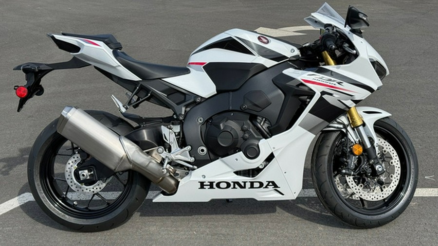 2026 Honda CBR1000RR Base