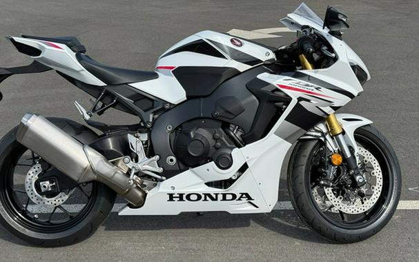2026 Honda CBR1000RR Base