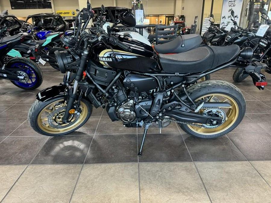2025 Yamaha XSR700