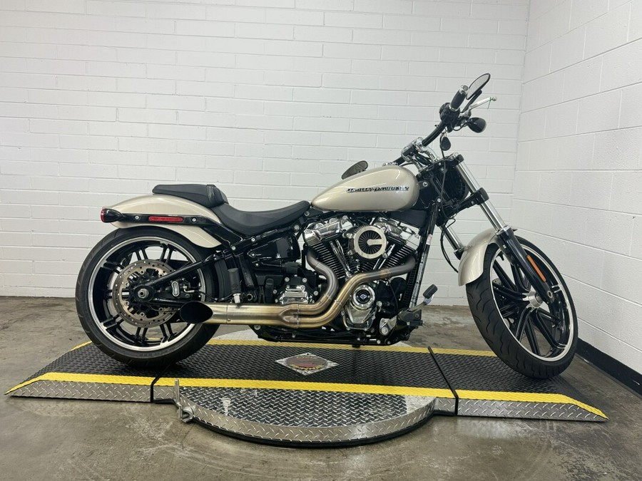 2018 Harley-Davidson Breakout