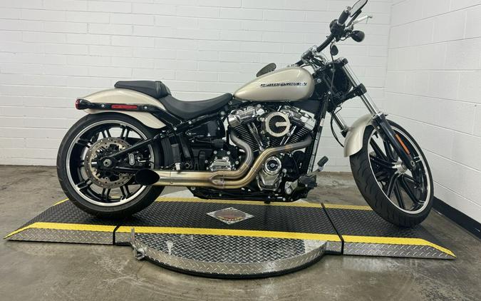 2018 Harley-Davidson Breakout