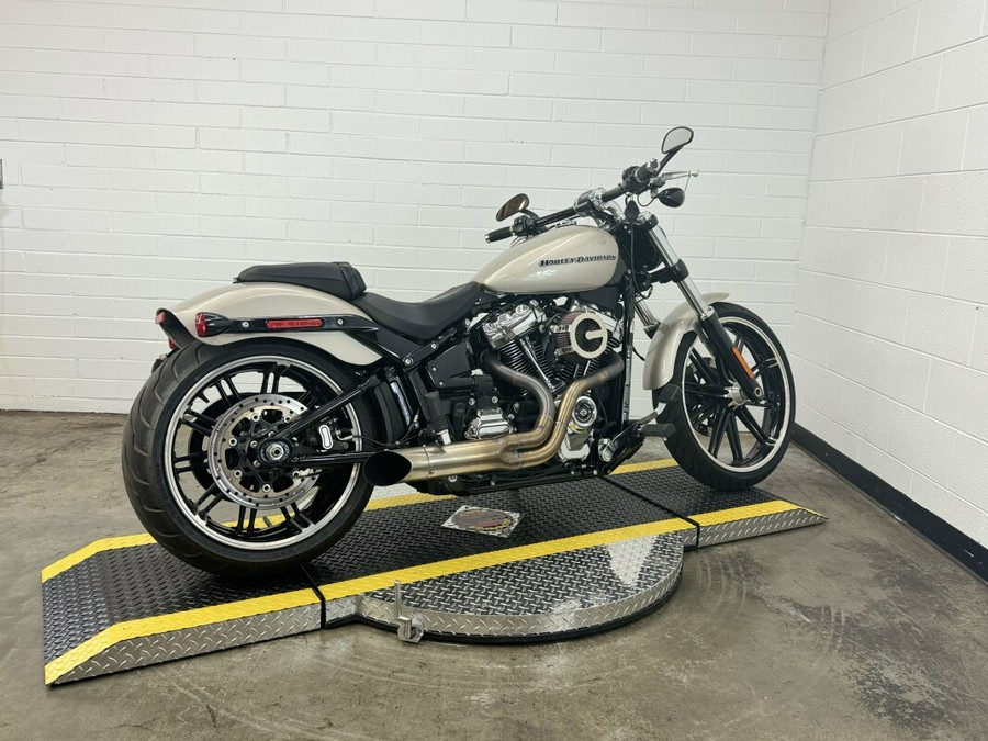 2018 Harley-Davidson Breakout