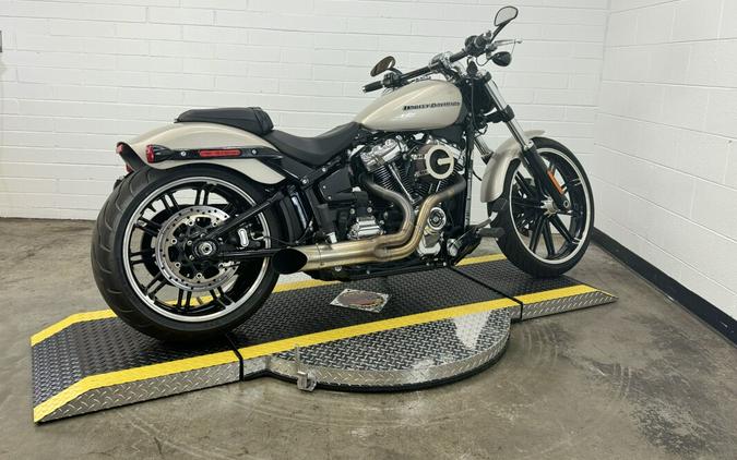 2018 Harley-Davidson Breakout