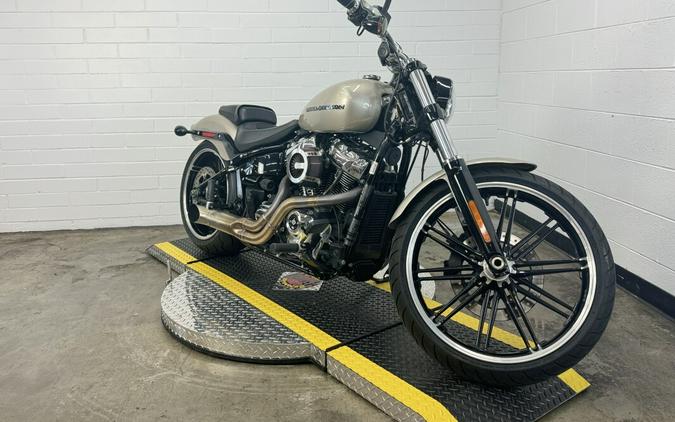 2018 Harley-Davidson Breakout