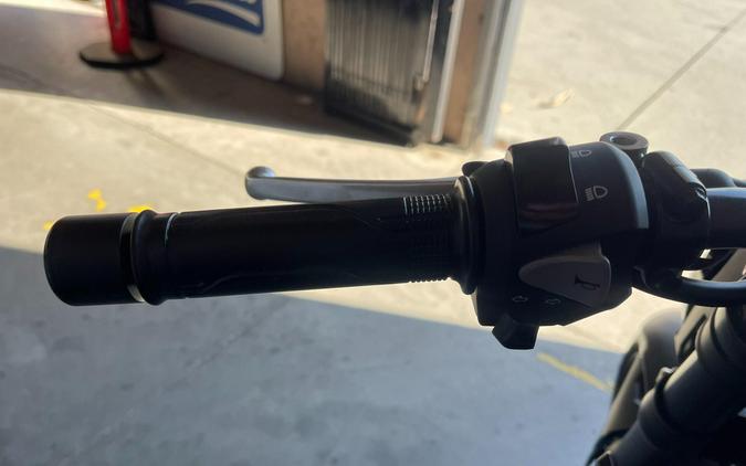 2025 Honda CB300R ABS