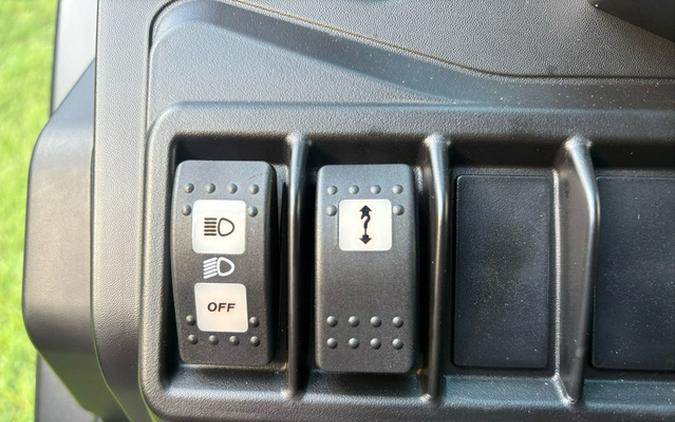 2025 Can-Am Defender Limited HD10